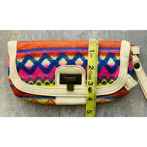 Los Angeles Boutique Boho Bohemian Wristlet Embroidered Handbag Clutch Fold Over - Picture 7 of 7